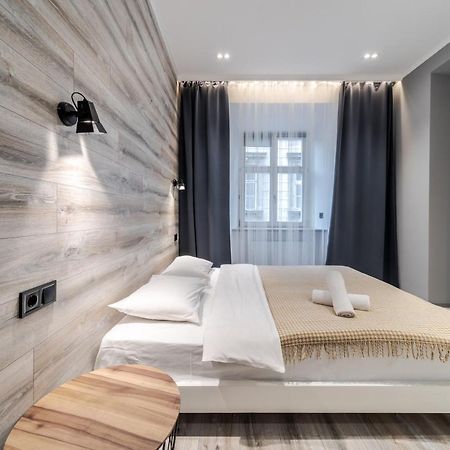 Staroevreyska Apartment B Lviv Bagian luar foto