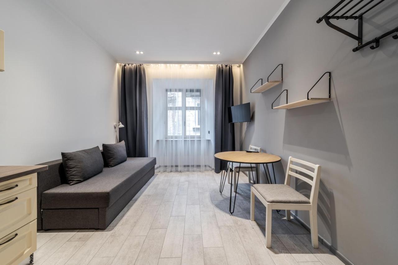 Staroevreyska Apartment B Lviv Bagian luar foto