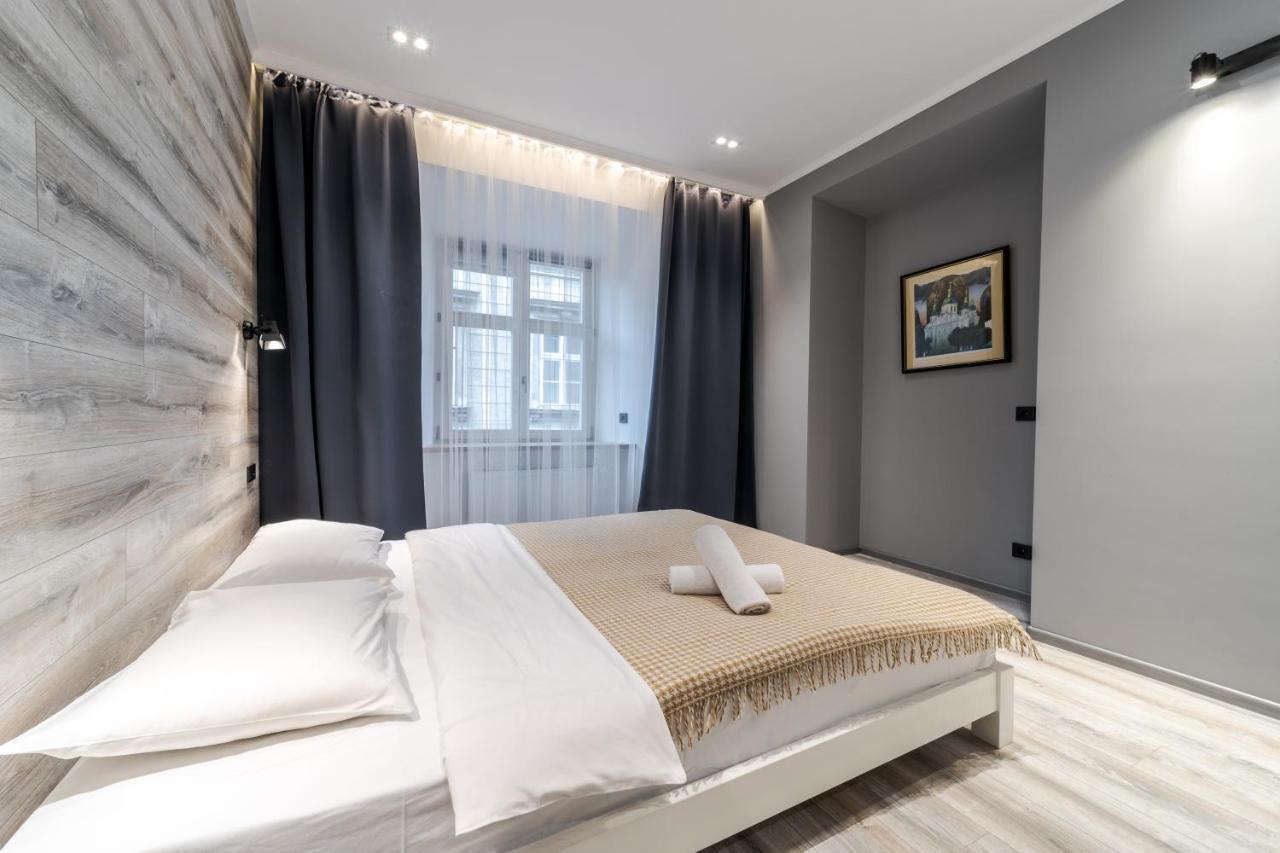 Staroevreyska Apartment B Lviv Bagian luar foto