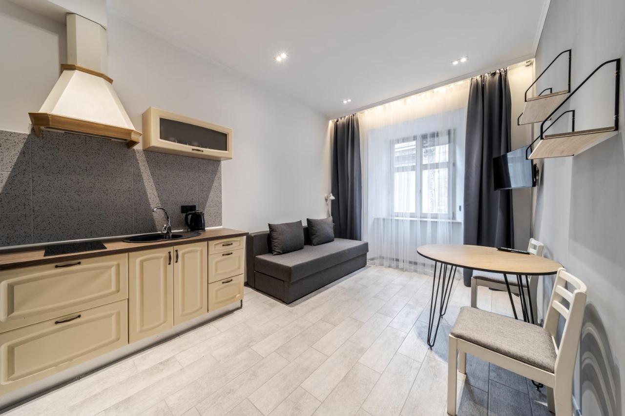 Staroevreyska Apartment B Lviv Bagian luar foto